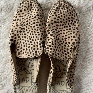Leopard mules